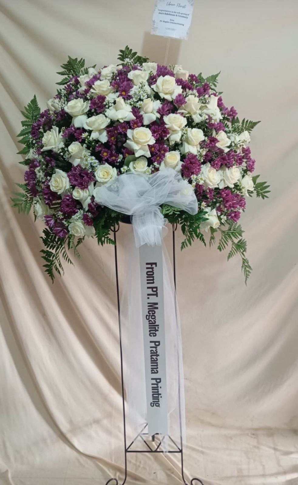 Standing flower Sukatani dari Cassiopeia Florist