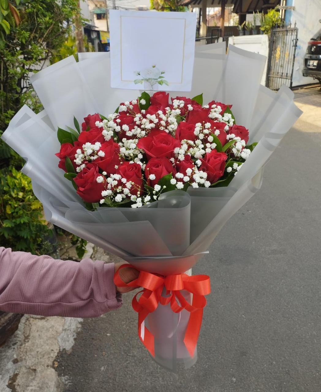 Buket wisuda di Tambun Selatan untuk hadiah kelulusan