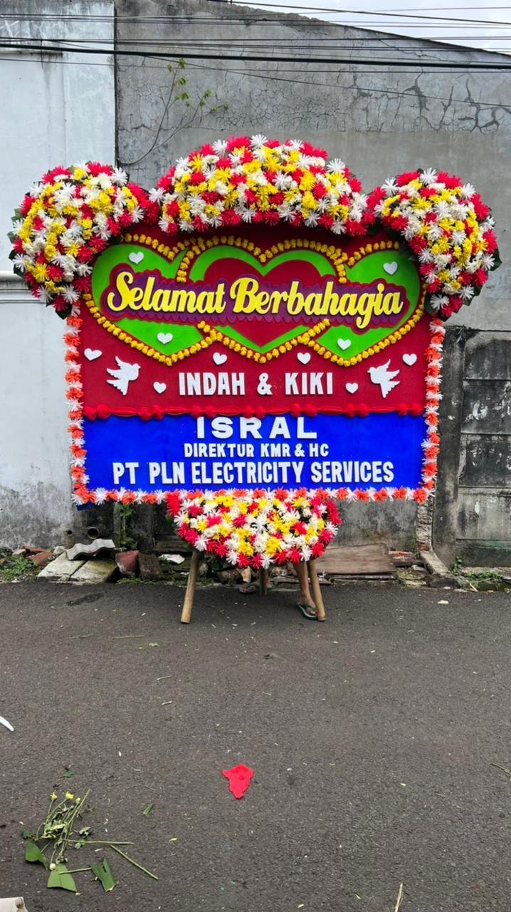 Bunga Papan Pernikahan di Sukakarya Karangan bunga papan pernikahan happy wedding di Sukakarya Bekasi