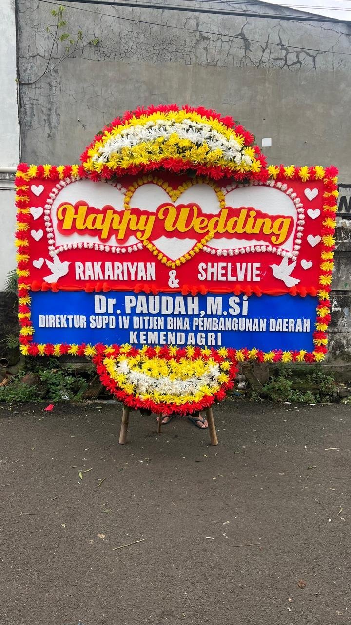Bunga papan happy wedding Cikarang merah kuning untuk ucapan pernikahan